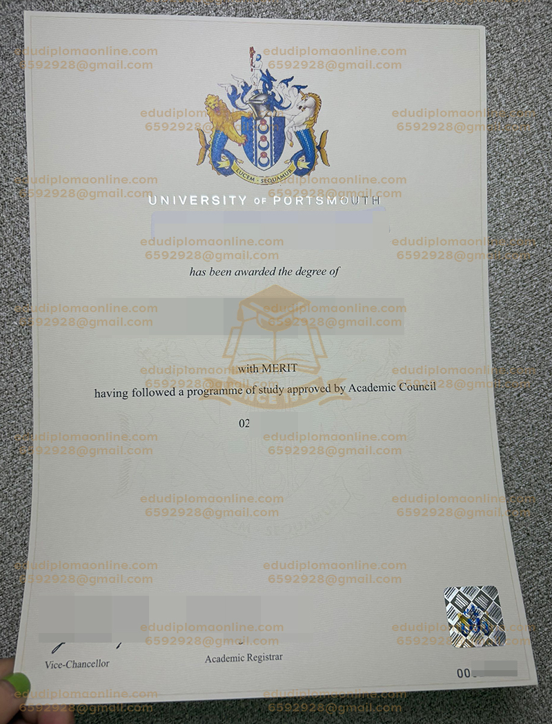 Abschluss an der Universität Portsmouth